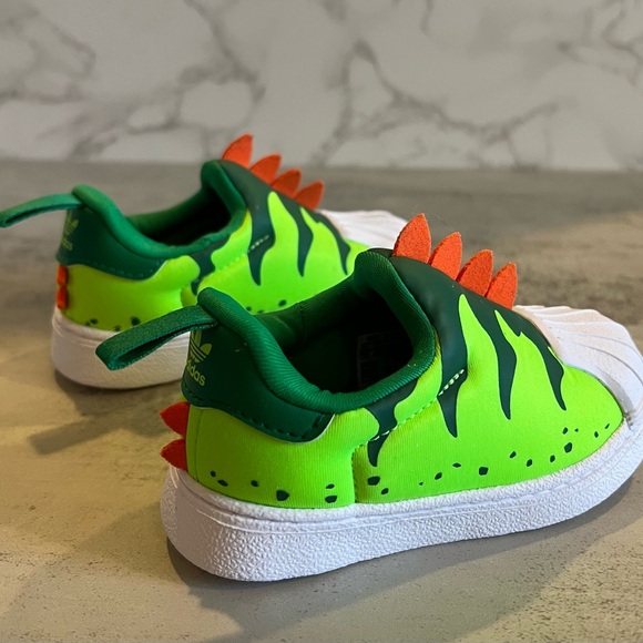 Adidas Originals Superstar Dino Sneakers, Toddler Size 5K, Green - Picture 3 of 9